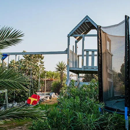 Argo Village شقة فندقية